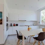 Center Villa