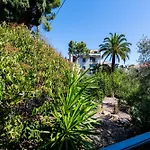 Center Villa *